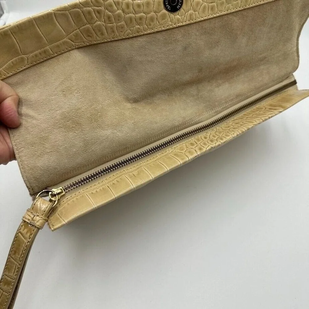 Saks Fifth Avenue Blonde Croc Envelope Clutch Purse Wrist Strap Suede Lining‎